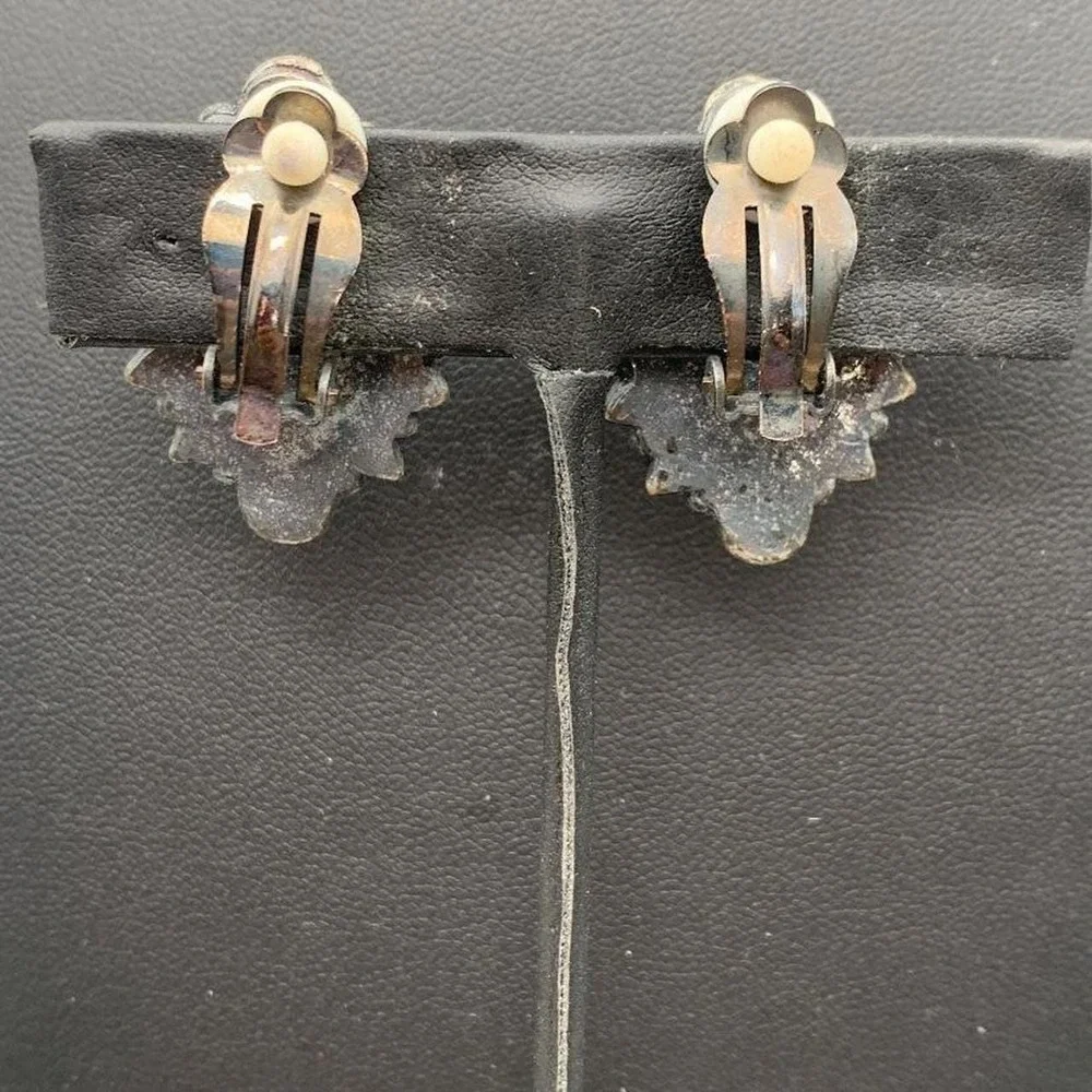 Vintage gunmetal and purple rhinestone clip on earrings